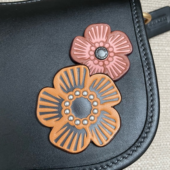 Coach Swinger 20 in Colour Black customized New - Picture 4 of 14